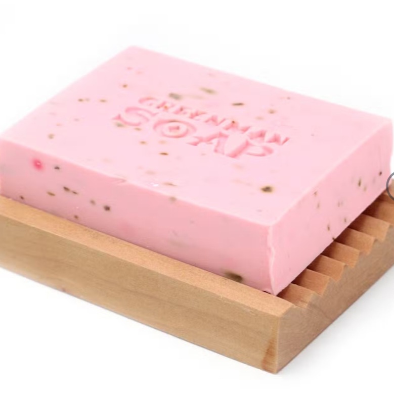 Rankų darbo muilas ,,Rožmedis ir ilangų aromatas"